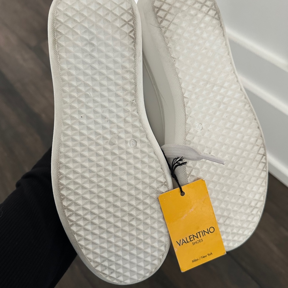 VALENTINO BY MARIO Fresia Platform Sneaker Size 8.5 & 9 New w/ Pallet Markings - Picture 3 of 6